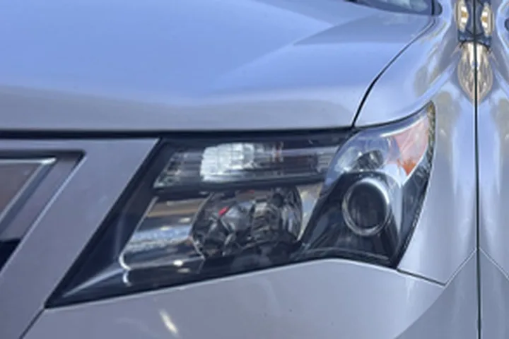 Acura MDX headlight after ANHEM restoration