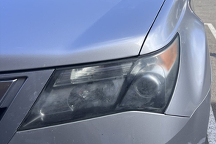 Acura MDX headlight before ANHEM restoration